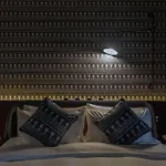 Neobridge Hotel