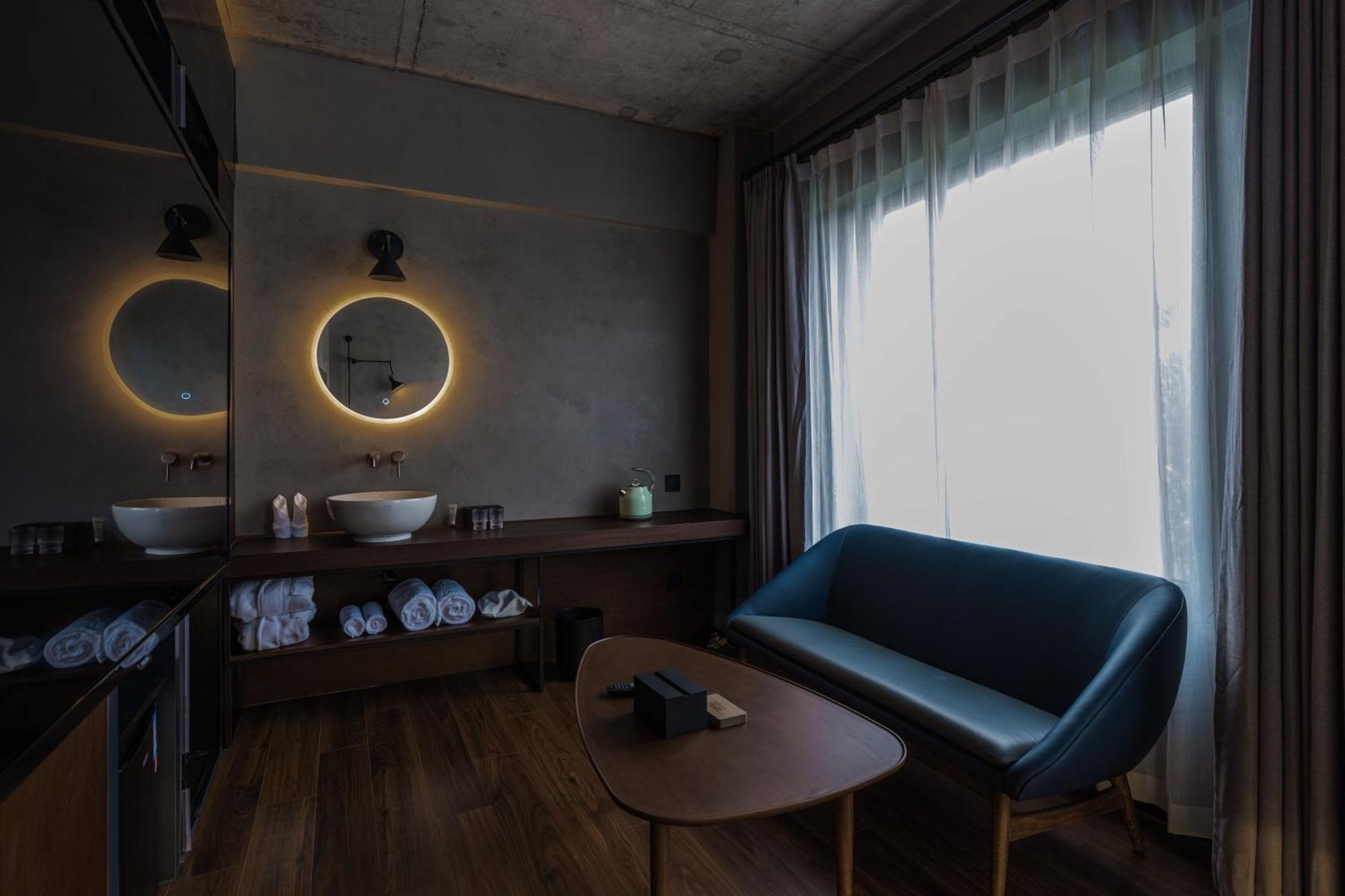 Hotel Neobridge 4*
