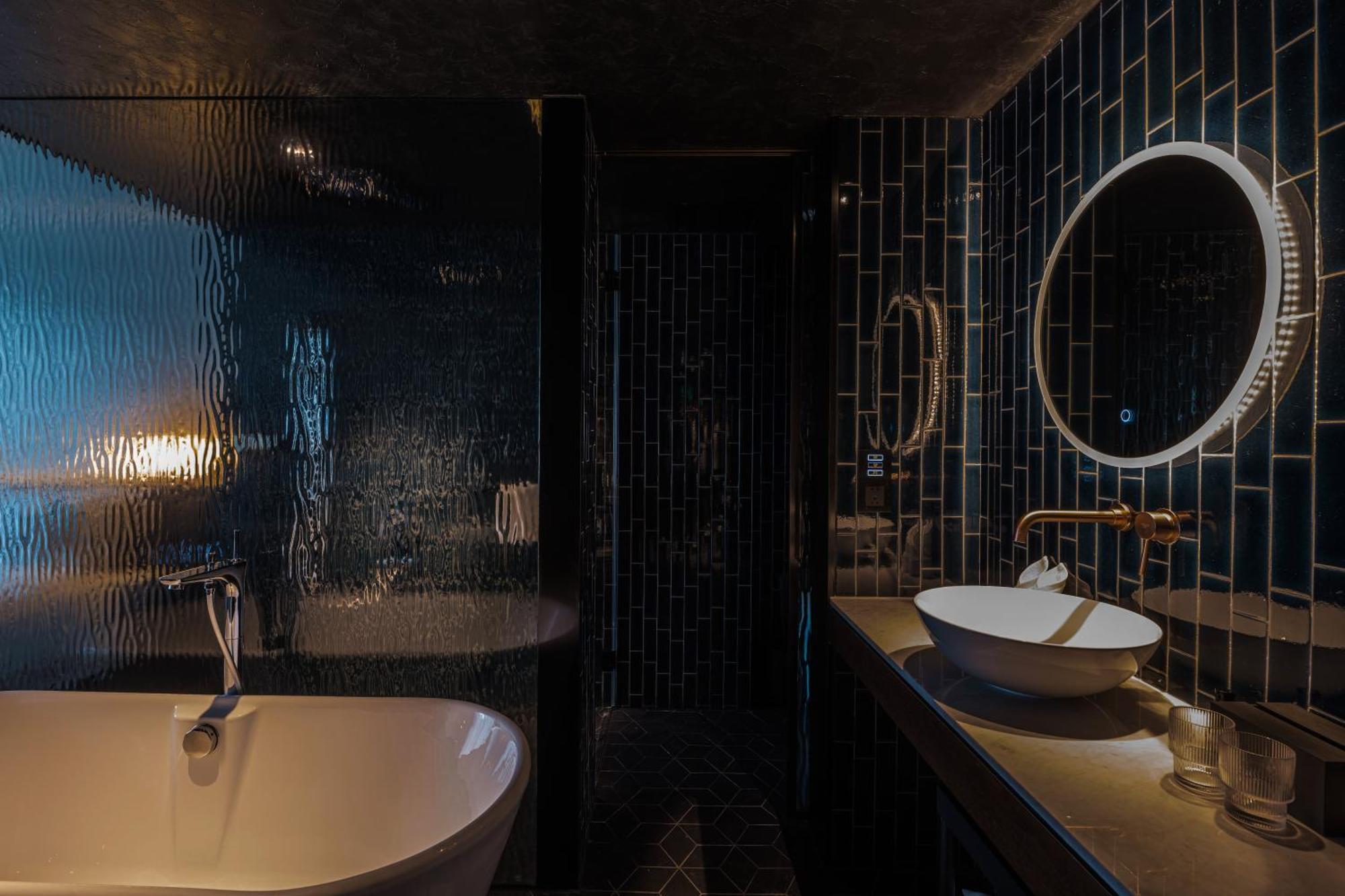 Hotel Neobridge 4*