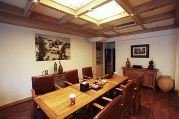 Neobridge Hotel
